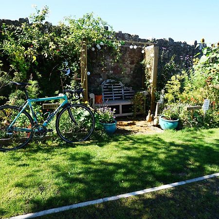 Norham Bike Yard Acomodação com café da manhã Exterior foto